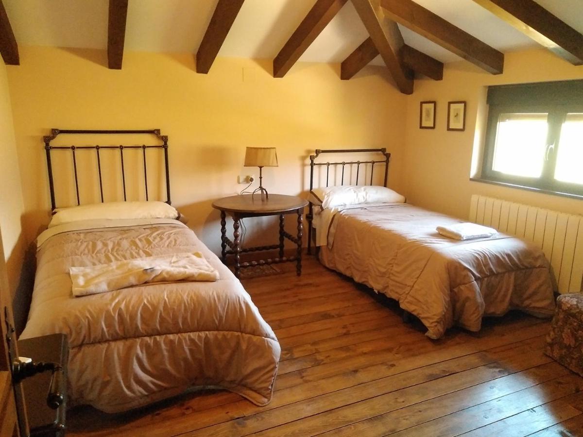 Villa La Cirujana De Gredos San Esteban Del Valle Exterior foto